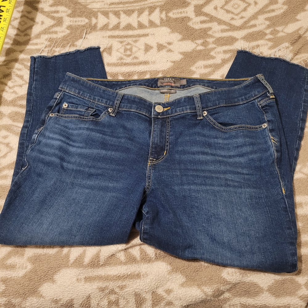 Torrid Classic Blue Cropped. Boyfriend Women's Jeans